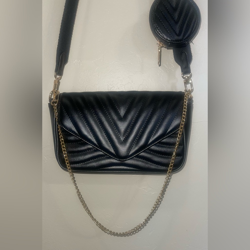 Small quilted black crossbody bag - Picture 7 of 10